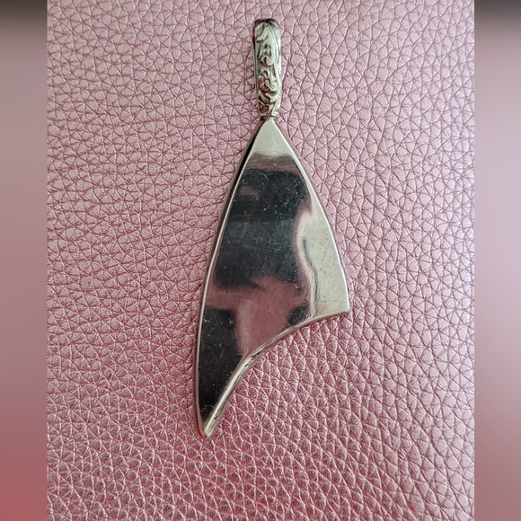 Silver and opal pendant - Picture 2 of 4